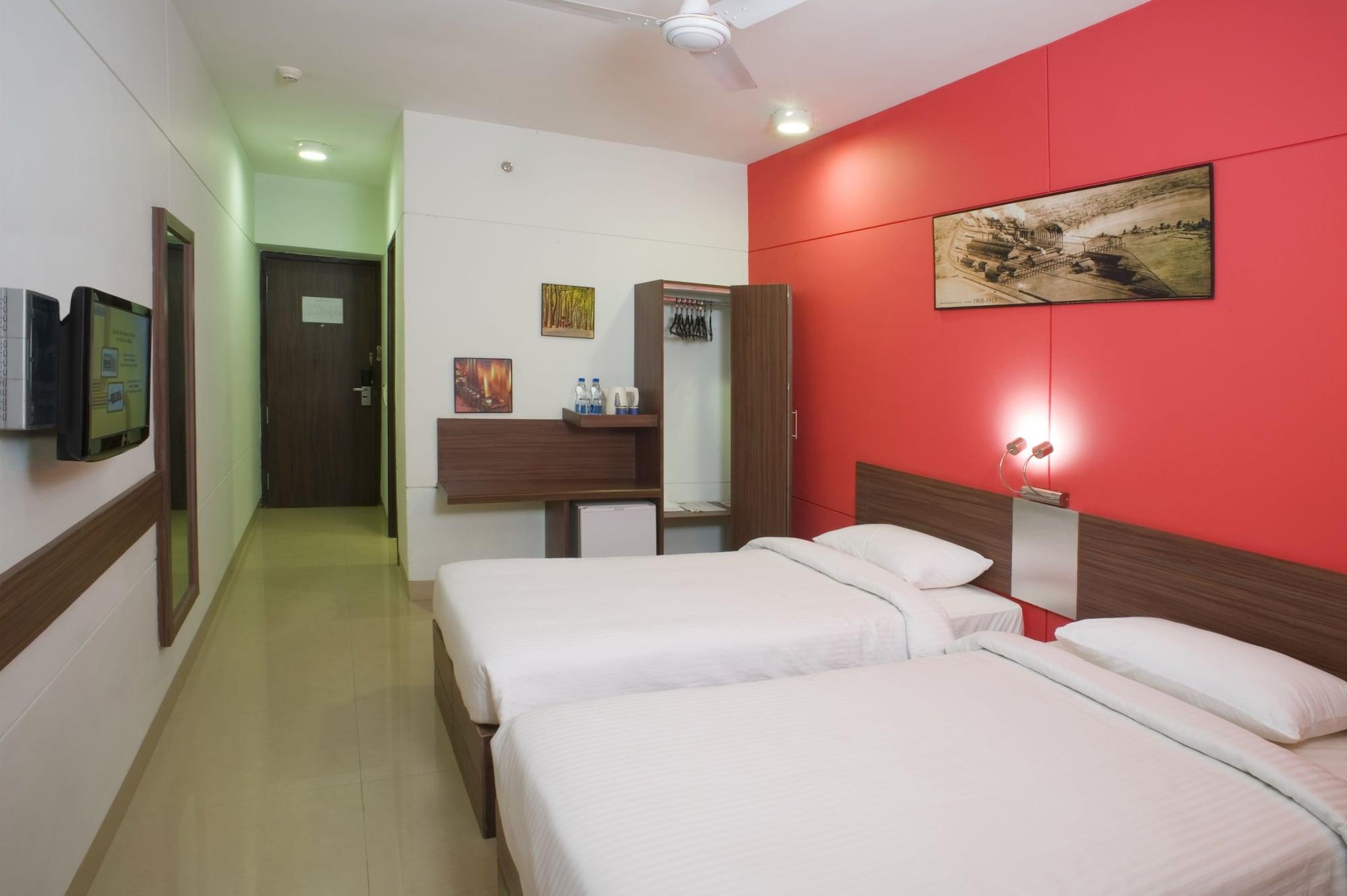 Pune - Pimpri Buitenkant foto